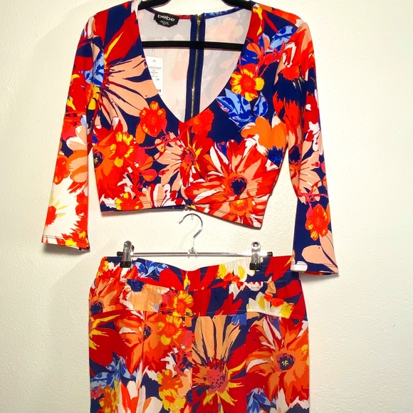 bebe - Floral Crop Top & Shorts